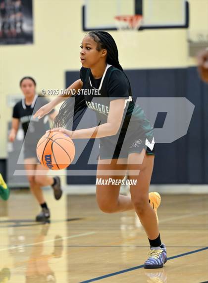 Thumbnail 2 in Rodriguez vs. Center (Rumble on the River) photogallery.