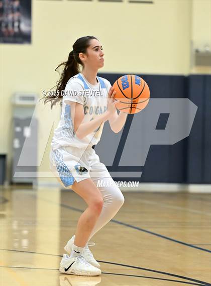 Thumbnail 1 in Rodriguez vs. Center (Rumble on the River) photogallery.