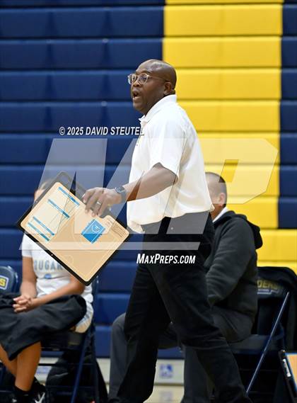 Thumbnail 2 in Rodriguez vs. Center (Rumble on the River) photogallery.