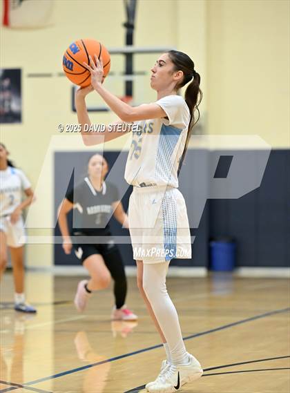 Thumbnail 3 in Rodriguez vs. Center (Rumble on the River) photogallery.