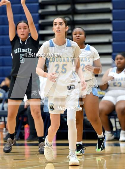 Thumbnail 1 in Rodriguez vs. Center (Rumble on the River) photogallery.