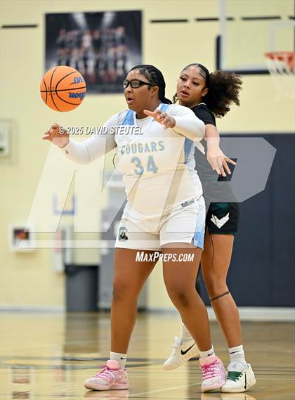 Thumbnail 1 in Rodriguez vs. Center (Rumble on the River) photogallery.