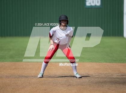 Thumbnail 3 in Kirbyville vs. Hemphill photogallery.