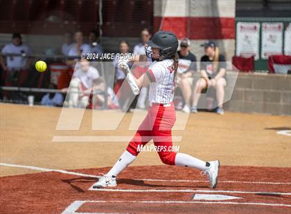 Thumbnail 2 in Kirbyville vs. Hemphill photogallery.