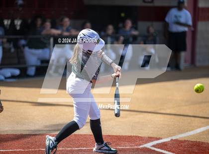 Thumbnail 2 in Kirbyville vs. Hemphill photogallery.
