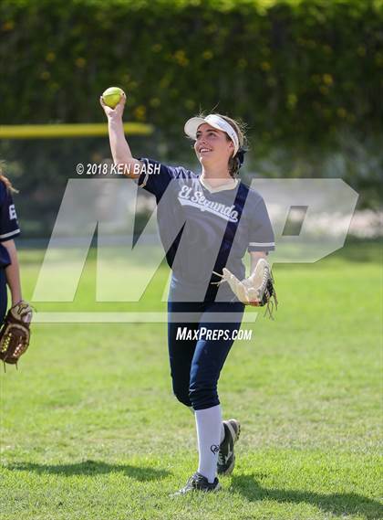 Thumbnail 3 in El Segundo @ La Reina (CIF SS D5 2nd Round Playoff) photogallery.
