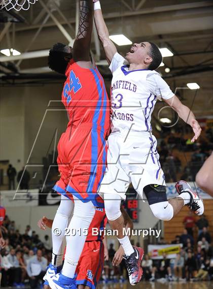 Thumbnail 1 in DeMatha vs. Garfield (Les Schwab Invitational) photogallery.