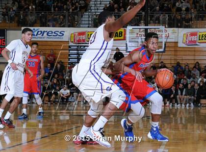 Thumbnail 1 in DeMatha vs. Garfield (Les Schwab Invitational) photogallery.
