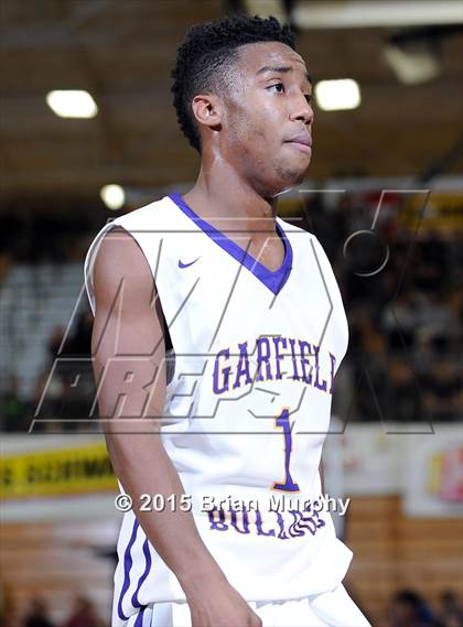 Thumbnail 3 in DeMatha vs. Garfield (Les Schwab Invitational) photogallery.