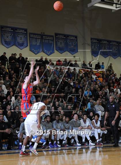 Thumbnail 2 in DeMatha vs. Garfield (Les Schwab Invitational) photogallery.