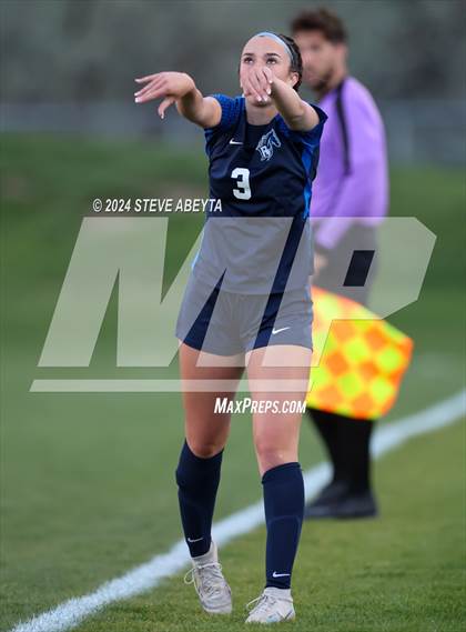 Thumbnail 1 in Ralston Valley vs. Grandview (CHSAA 5A Quarterfinals) photogallery.
