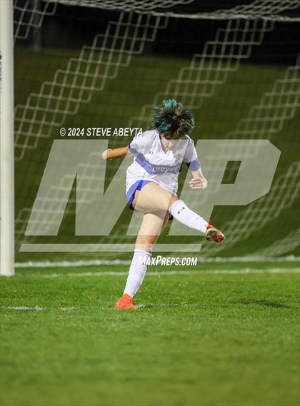 Thumbnail 2 in Ralston Valley vs. Grandview (CHSAA 5A Quarterfinals) photogallery.