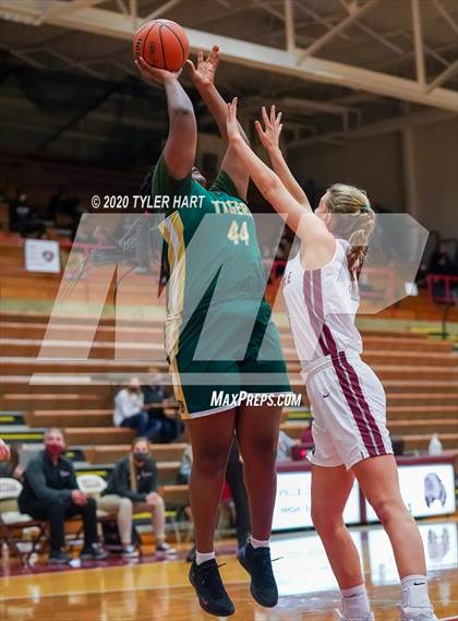 Thumbnail 1 in Indianapolis Crispus Attucks @ Danville photogallery.