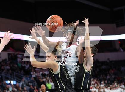 Thumbnail 1 in Chrisman vs. Lee's Summit North (MSHSAA Class 5 Quarterfinal) photogallery.