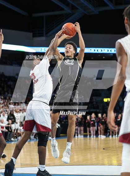 Thumbnail 3 in Chrisman vs. Lee's Summit North (MSHSAA Class 5 Quarterfinal) photogallery.