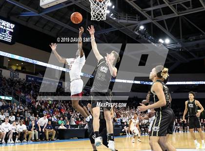 Thumbnail 1 in Chrisman vs. Lee's Summit North (MSHSAA Class 5 Quarterfinal) photogallery.