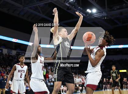 Thumbnail 1 in Chrisman vs. Lee's Summit North (MSHSAA Class 5 Quarterfinal) photogallery.