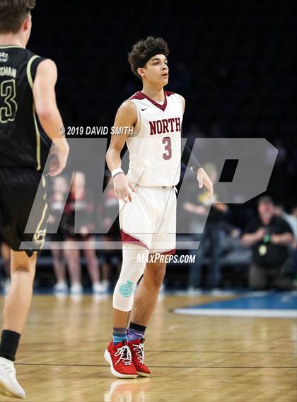 Thumbnail 1 in Chrisman vs. Lee's Summit North (MSHSAA Class 5 Quarterfinal) photogallery.