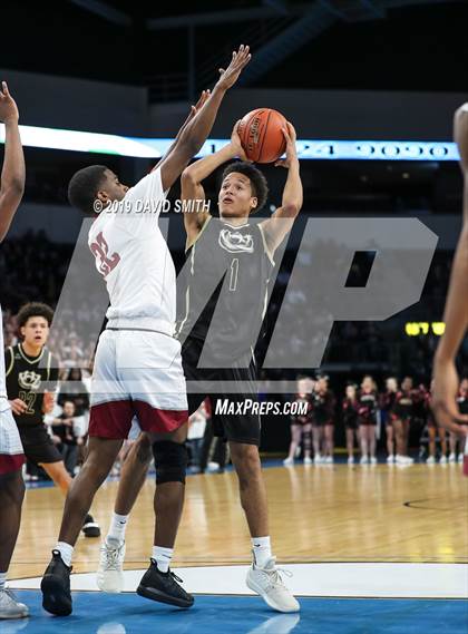 Thumbnail 1 in Chrisman vs. Lee's Summit North (MSHSAA Class 5 Quarterfinal) photogallery.