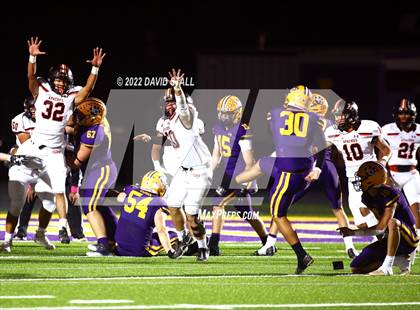 Thumbnail 3 in Gonzales @ La Grange photogallery.