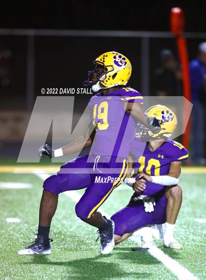 Thumbnail 2 in Gonzales @ La Grange photogallery.