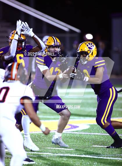 Thumbnail 3 in Gonzales @ La Grange photogallery.