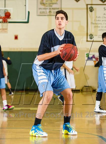 Thumbnail 2 in Jefferson vs Yorktown (Joe Cascio Holiday Classic) photogallery.