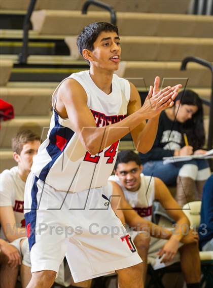 Thumbnail 1 in Jefferson vs Yorktown (Joe Cascio Holiday Classic) photogallery.
