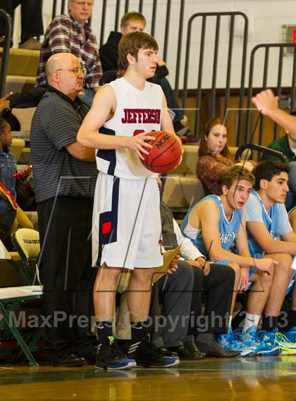 Thumbnail 3 in Jefferson vs Yorktown (Joe Cascio Holiday Classic) photogallery.