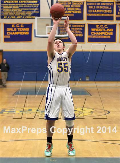 Thumbnail 2 in Weaver @ Bacon Academy (CIAC Class M Quarterfinal) photogallery.