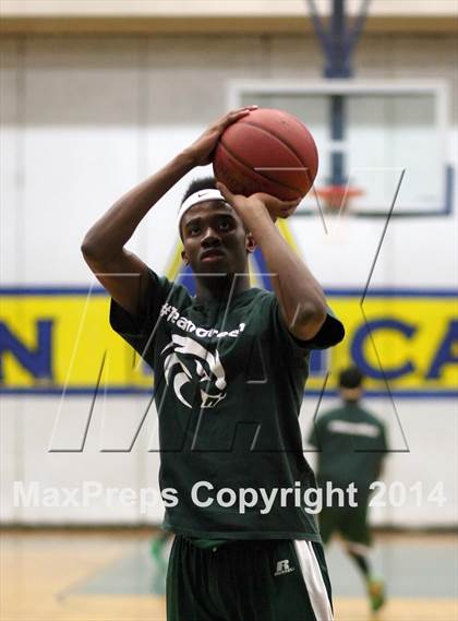 Thumbnail 3 in Weaver @ Bacon Academy (CIAC Class M Quarterfinal) photogallery.