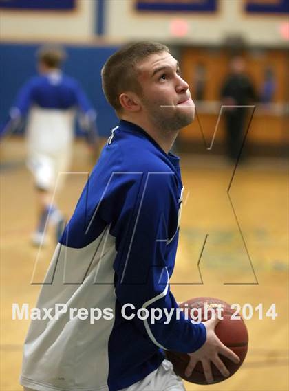 Thumbnail 1 in Weaver @ Bacon Academy (CIAC Class M Quarterfinal) photogallery.