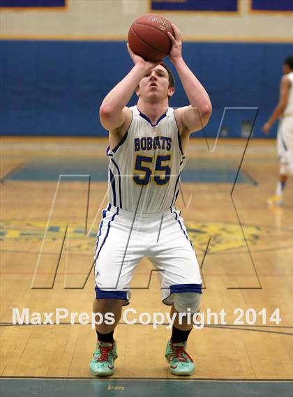 Thumbnail 2 in Weaver @ Bacon Academy (CIAC Class M Quarterfinal) photogallery.
