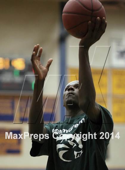 Thumbnail 1 in Weaver @ Bacon Academy (CIAC Class M Quarterfinal) photogallery.