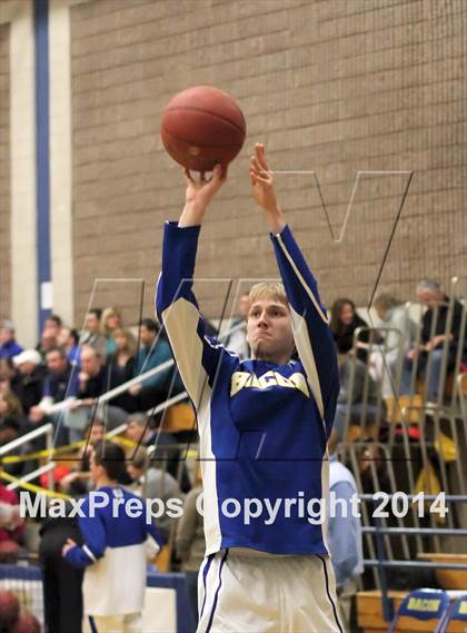 Thumbnail 2 in Weaver @ Bacon Academy (CIAC Class M Quarterfinal) photogallery.
