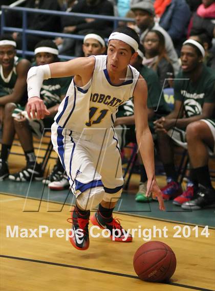 Thumbnail 3 in Weaver @ Bacon Academy (CIAC Class M Quarterfinal) photogallery.