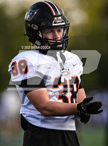 Thumbnail 3 in Highlands vs Ryle photogallery.