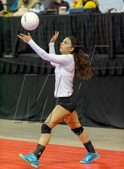 Thumbnail 1 in Holy Family vs. Coal Ridge (CHSAA 3A Pool IV) photogallery.
