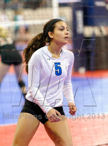 Thumbnail 1 in Holy Family vs. Coal Ridge (CHSAA 3A Pool IV) photogallery.