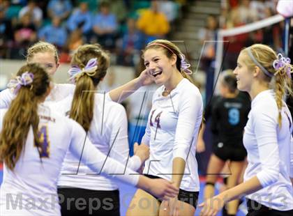 Thumbnail 3 in Holy Family vs. Coal Ridge (CHSAA 3A Pool IV) photogallery.