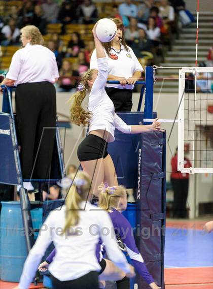 Thumbnail 1 in Holy Family vs. Coal Ridge (CHSAA 3A Pool IV) photogallery.