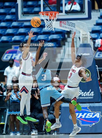 Thumbnail 1 in Sandy Creek vs. Cedar Grove (GHSA 3A FINALS) photogallery.
