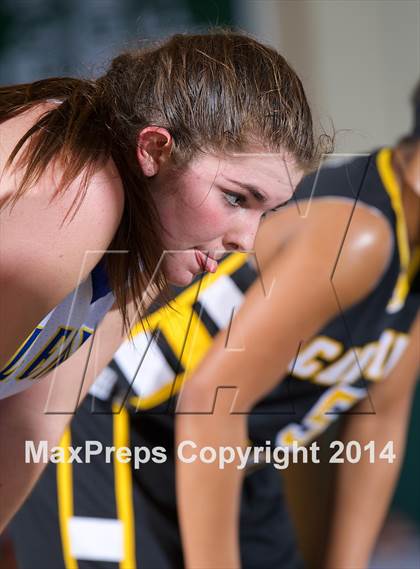 Thumbnail 3 in Cardinal O'Hara vs Kellenberg (NYSCHSAA Class A Final) photogallery.