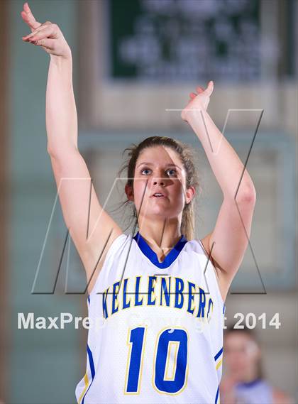 Thumbnail 2 in Cardinal O'Hara vs Kellenberg (NYSCHSAA Class A Final) photogallery.
