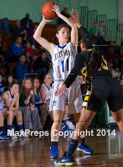 Thumbnail 2 in Cardinal O'Hara vs Kellenberg (NYSCHSAA Class A Final) photogallery.