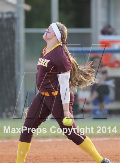 Thumbnail 3 in Deer Park vs Pasadena Memorial (UIL 5A Bi-district Playoff) photogallery.