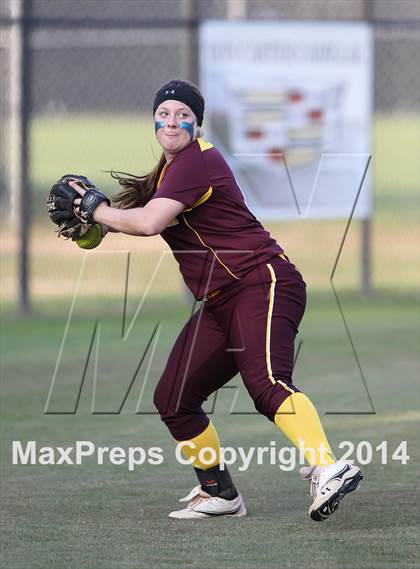 Thumbnail 3 in Deer Park vs Pasadena Memorial (UIL 5A Bi-district Playoff) photogallery.