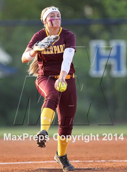 Thumbnail 1 in Deer Park vs Pasadena Memorial (UIL 5A Bi-district Playoff) photogallery.