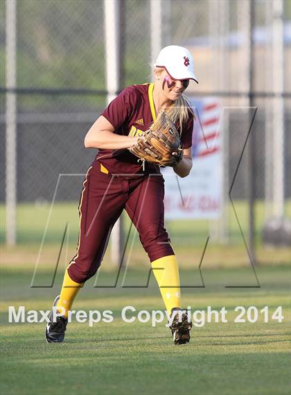 Thumbnail 1 in Deer Park vs Pasadena Memorial (UIL 5A Bi-district Playoff) photogallery.
