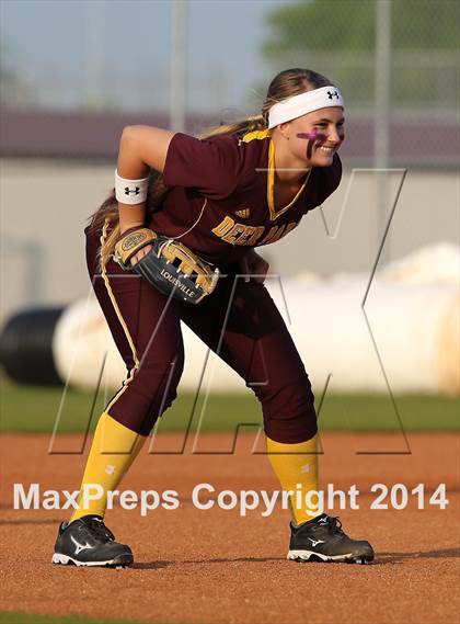 Thumbnail 1 in Deer Park vs Pasadena Memorial (UIL 5A Bi-district Playoff) photogallery.